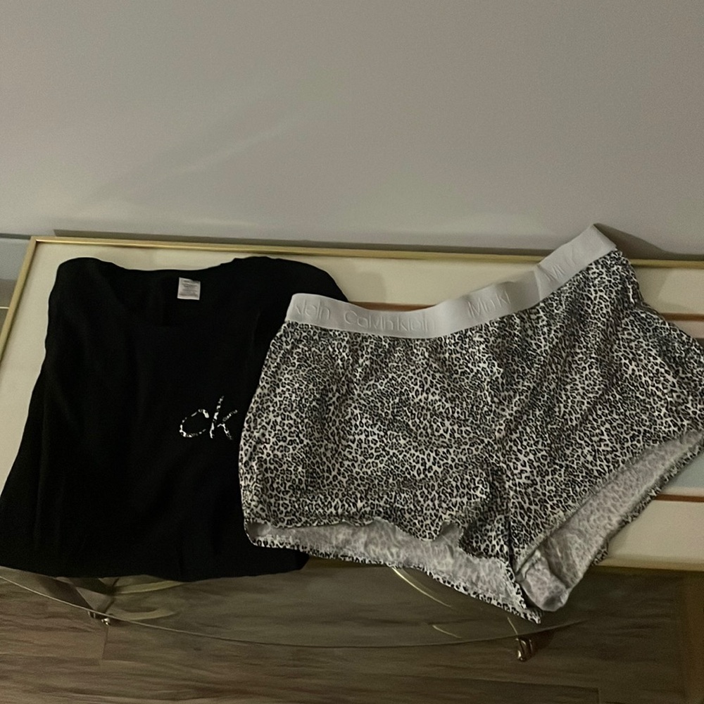 Calvin Klein sleep set !